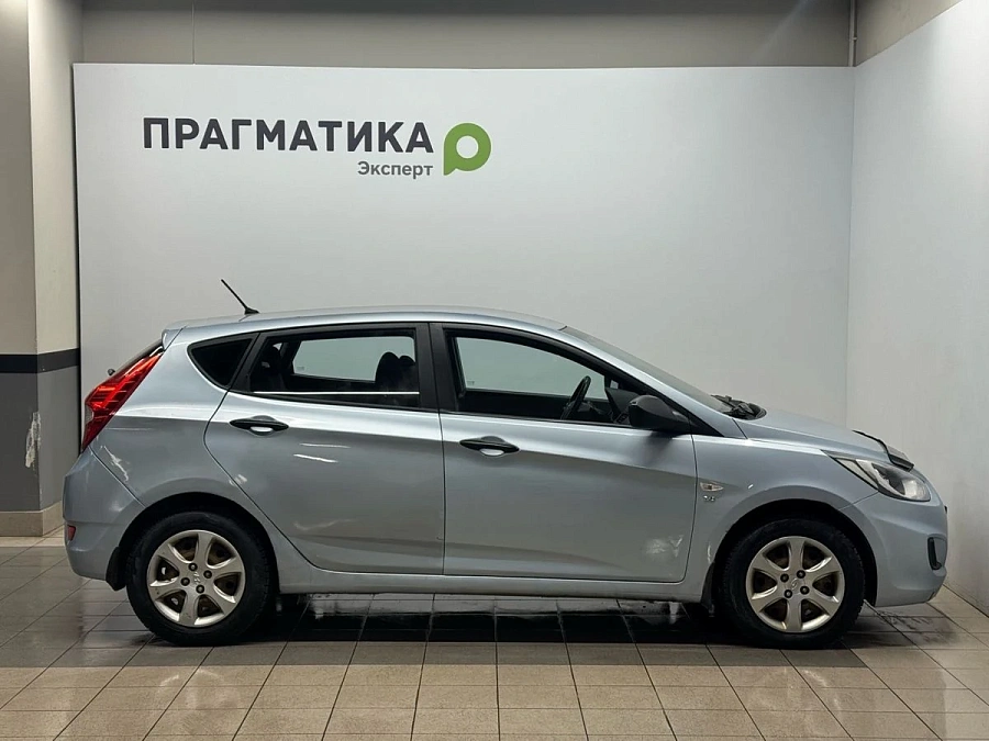 Hyundai Solaris, 2012г., передний привод, механика