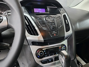 Ford Focus, 2011г, передний привод, робот