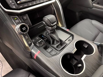 Toyota Land Cruiser, 2025г, полный привод, автомат