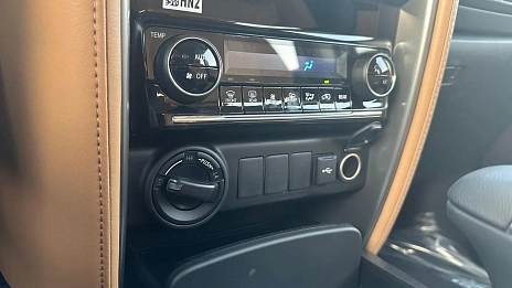 Toyota Fortuner, 2024г, полный привод, автомат