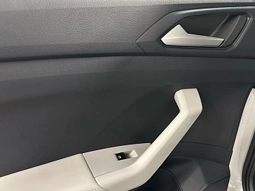 Volkswagen Tharu XR, 2024г, передний привод, автомат