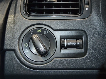 Volkswagen Polo, 2012г, передний привод, робот