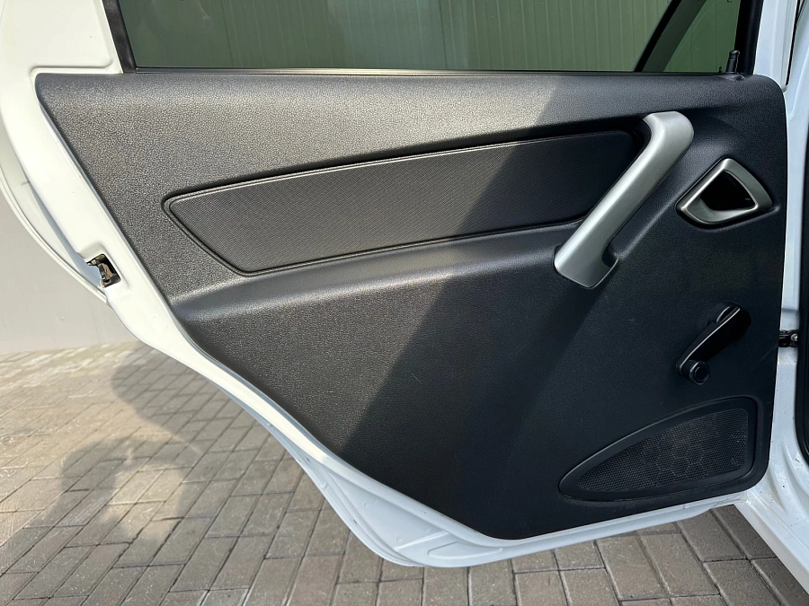 Lada (ВАЗ) Granta, 2019г., передний привод, механика