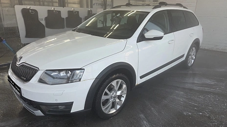 Skoda Octavia, 2014г, полный привод, робот