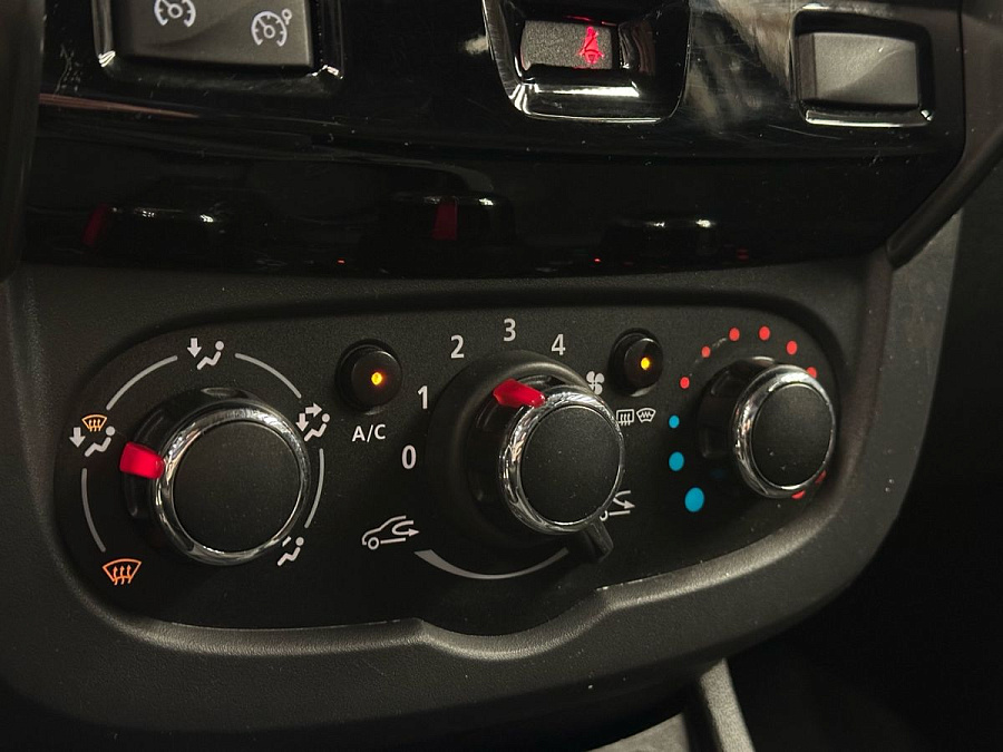 Renault Duster, 2017г., полный привод, механика