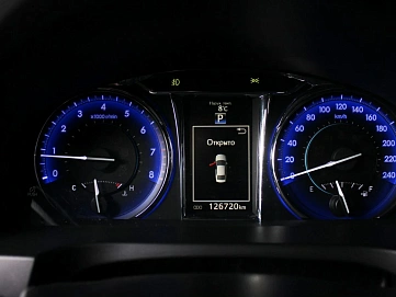 Toyota Camry, 2016г., передний привод, автомат