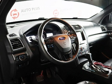 Ford Explorer, 2015г, полный привод, автомат