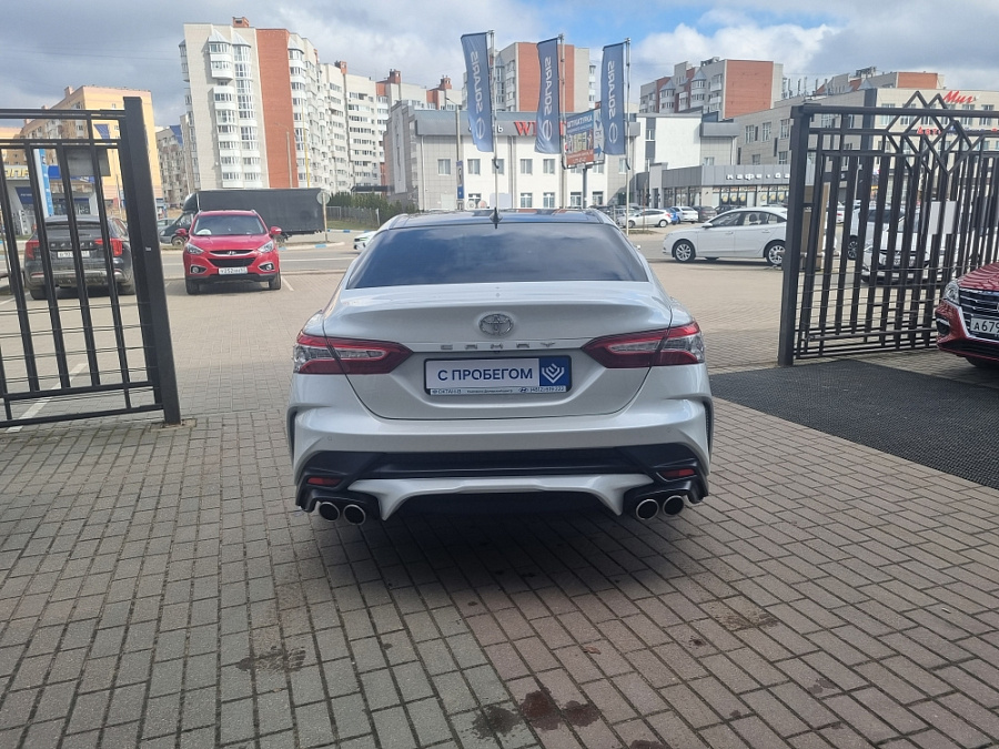 Toyota Camry, 2019г., передний привод, автомат