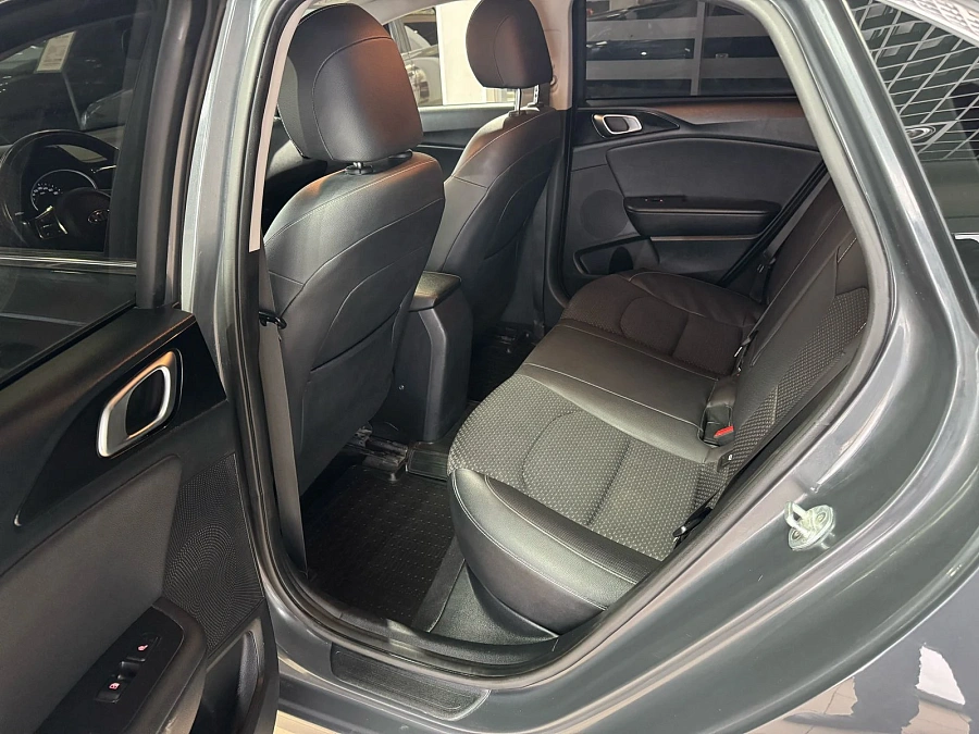 Kia Ceed, 2018г., передний привод, робот