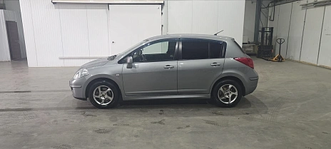 Nissan Tiida, 2011г, передний привод, автомат