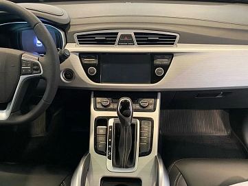 Geely Atlas, 2019г, передний привод, автомат