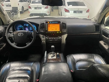 Toyota Land Cruiser, 2011г, полный привод, автомат