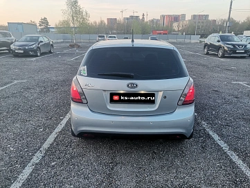 Kia Rio, 2010г., передний привод, автомат