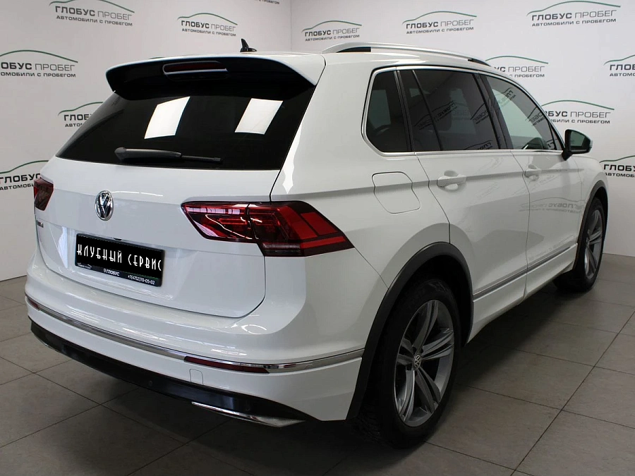 Volkswagen Tiguan, 2019г., передний привод, автомат