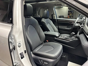 Toyota Highlander, 2025г, полный привод, автомат