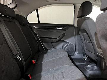 Volkswagen Polo, 2020г, передний привод, механика