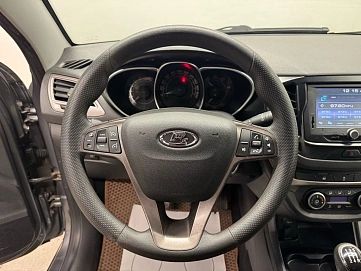 Lada (ВАЗ) Vesta, 2018г, передний привод, механика