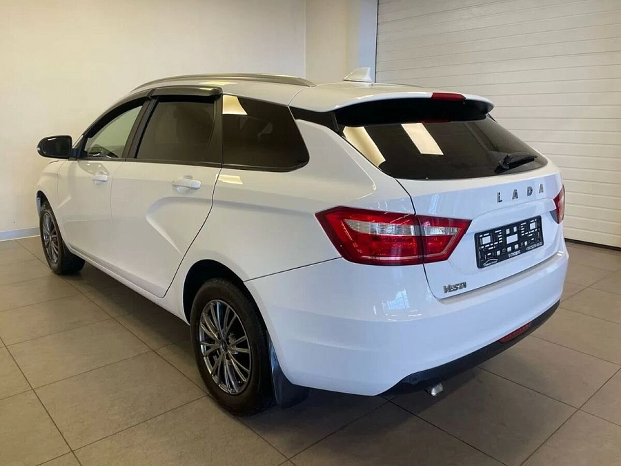 Lada (ВАЗ) , 2021г., передний привод, механика