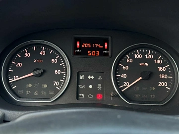 Renault Logan, 2011г, передний привод, механика