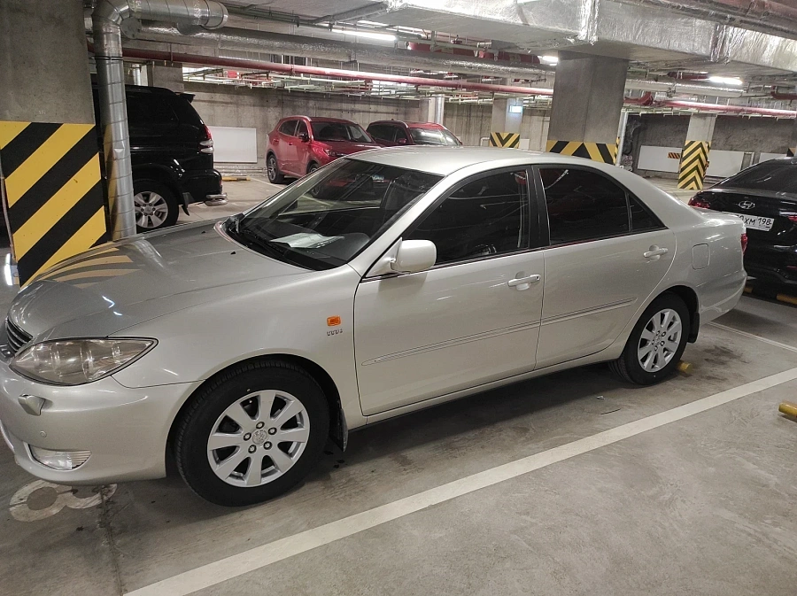 Toyota Camry, 2005г., передний привод, автомат
