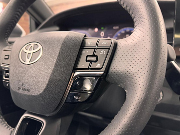 Toyota Camry, 2024г, передний привод, вариатор