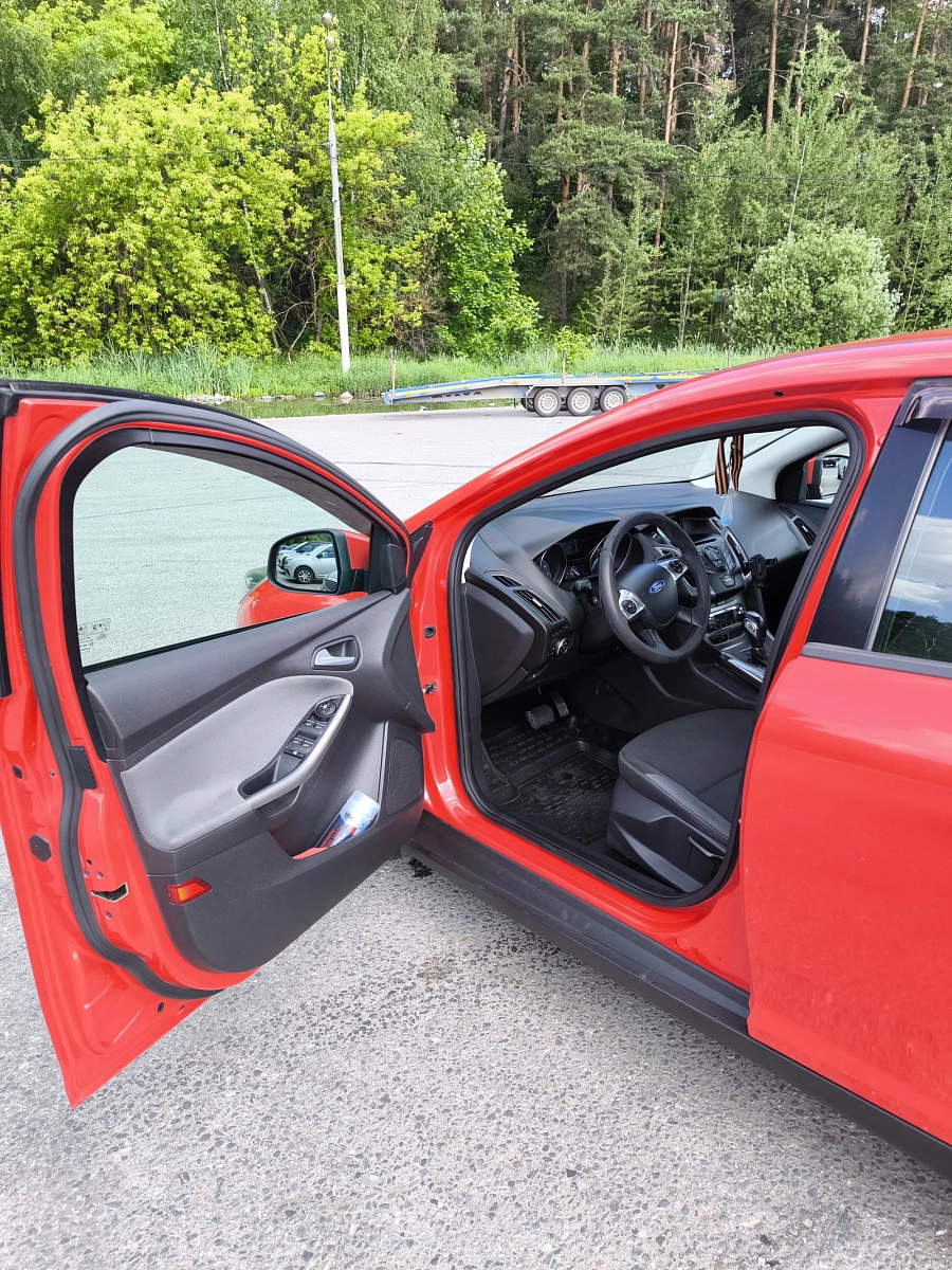 Ford Focus, 2012г., передний привод, робот