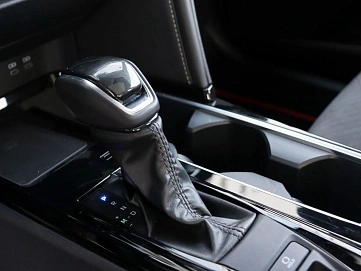 Toyota Camry, 2024г, передний привод, вариатор