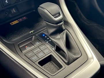Toyota RAV4, 2025г, полный привод, вариатор