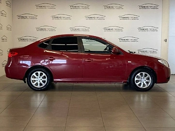 Hyundai Elantra, 2008г, передний привод, механика