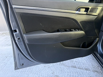 Hyundai Elantra, 2019г, передний привод, автомат