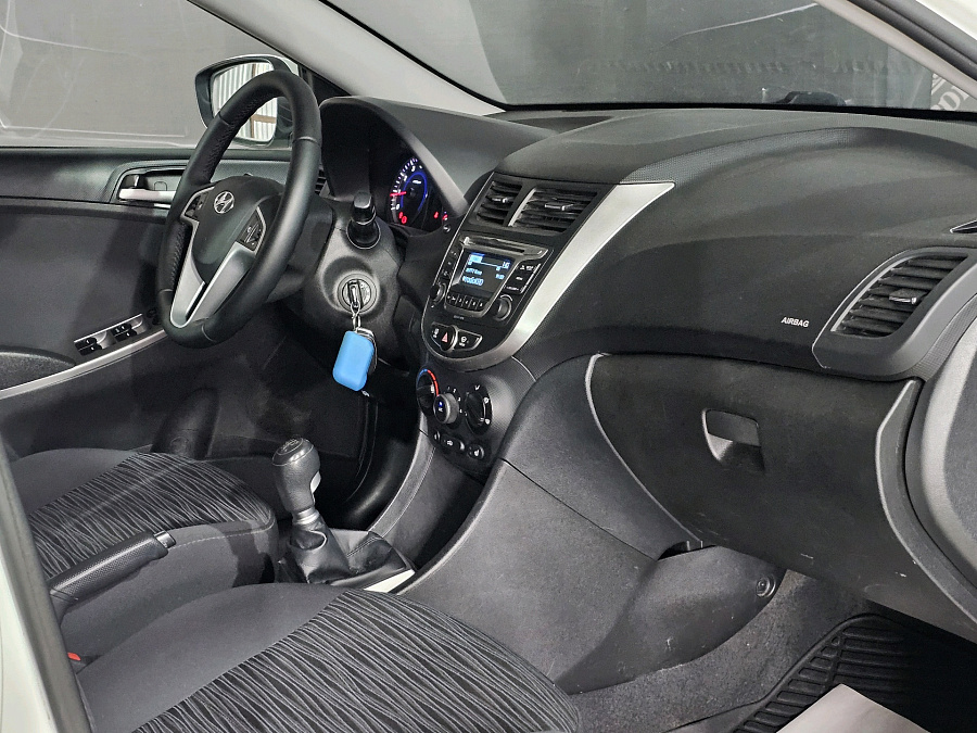 Hyundai Solaris, 2014г., передний привод, механика