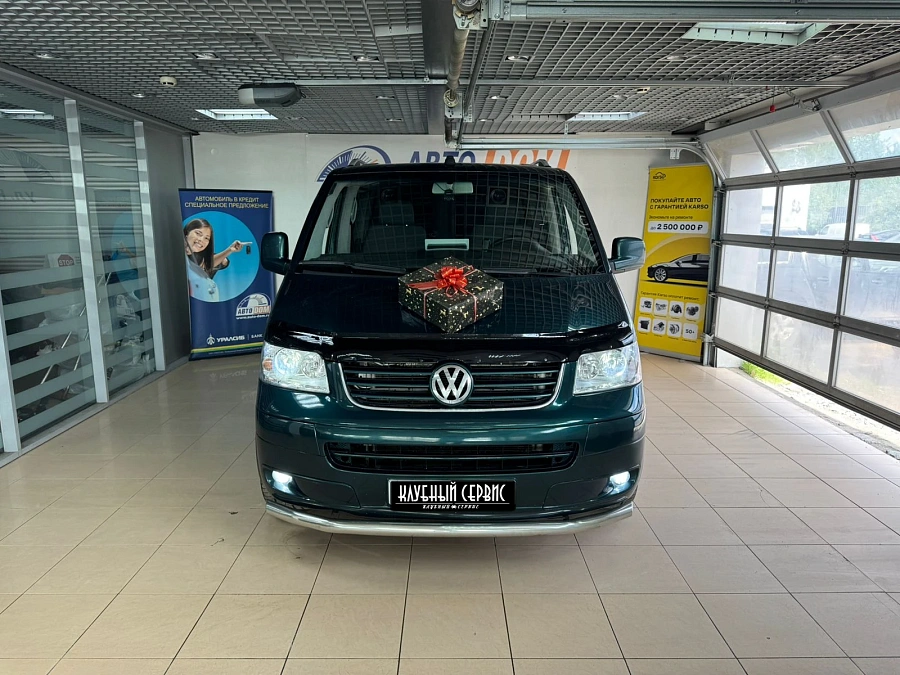 Volkswagen Multivan, 2003г., передний привод, механика
