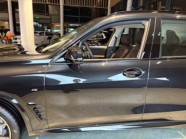 BMW X5, 2025г, полный привод, автомат