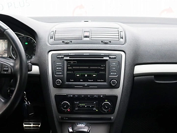 Skoda Octavia, 2010г, передний привод, робот