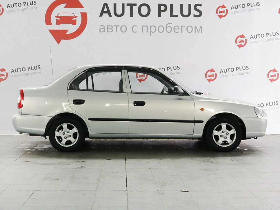 Hyundai Accent, 2010г., передний привод, автомат