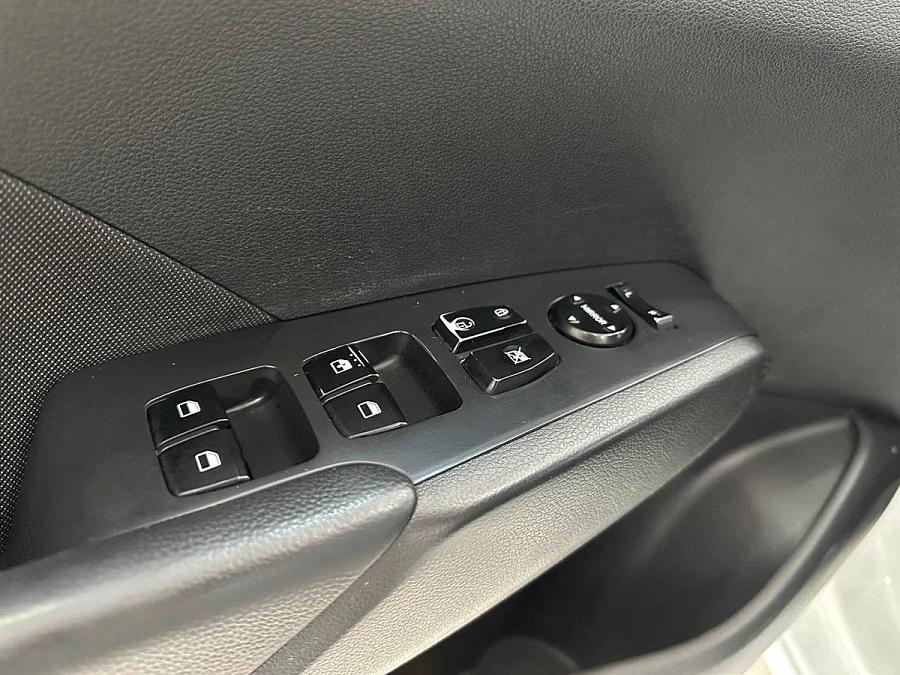 Hyundai Solaris, 2018г., передний привод, автомат