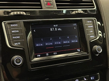 Volkswagen Golf, 2014г, передний привод, робот