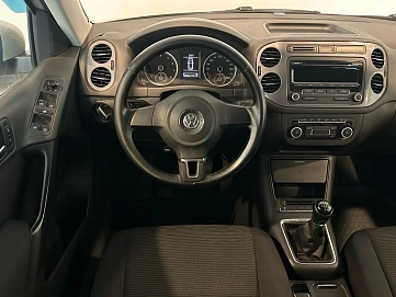 Volkswagen Tiguan, 2011г, передний привод, механика