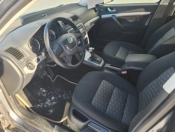 Skoda Octavia, 2011г, передний привод, робот