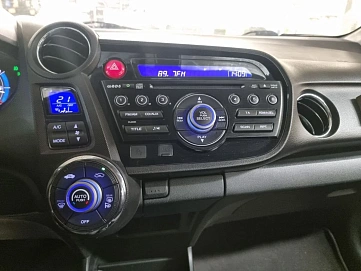 Honda Insight, 2011г, передний привод, вариатор