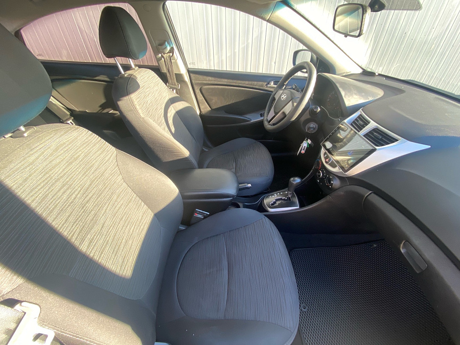 Hyundai Solaris, 2016г., передний привод, автомат
