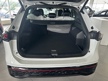 Volkswagen Tiguan, 2026г., полный привод, робот