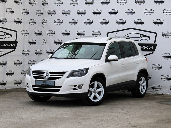 Volkswagen Tiguan, 2008г., полный привод, автомат