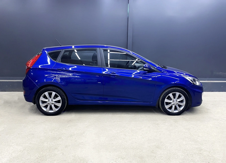 Hyundai Solaris, 2011г., передний привод, автомат