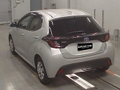 Toyota Yaris, 2021г., передний привод, вариатор