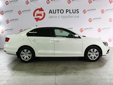 Volkswagen Jetta, 2015г, передний привод, робот
