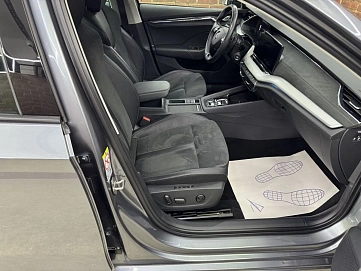 Skoda Octavia, 2021г, передний привод, автомат