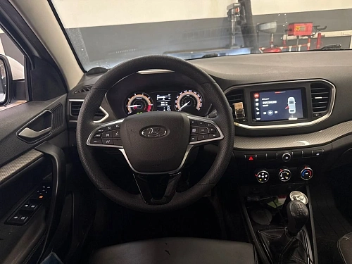 Lada (ВАЗ) Vesta, 2023г, передний привод, механика