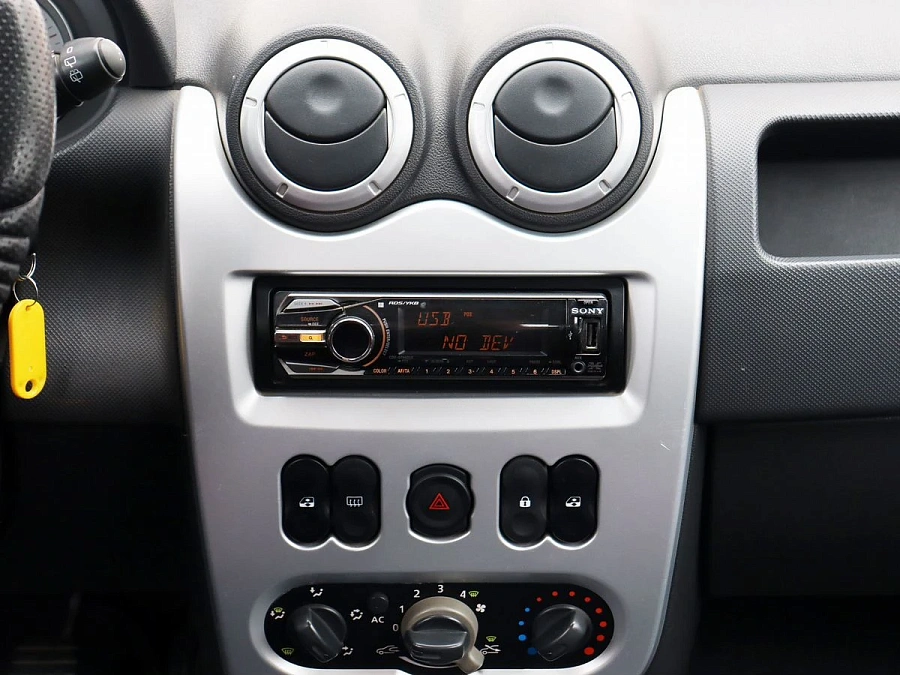 Renault Sandero, 2011г., передний привод, механика