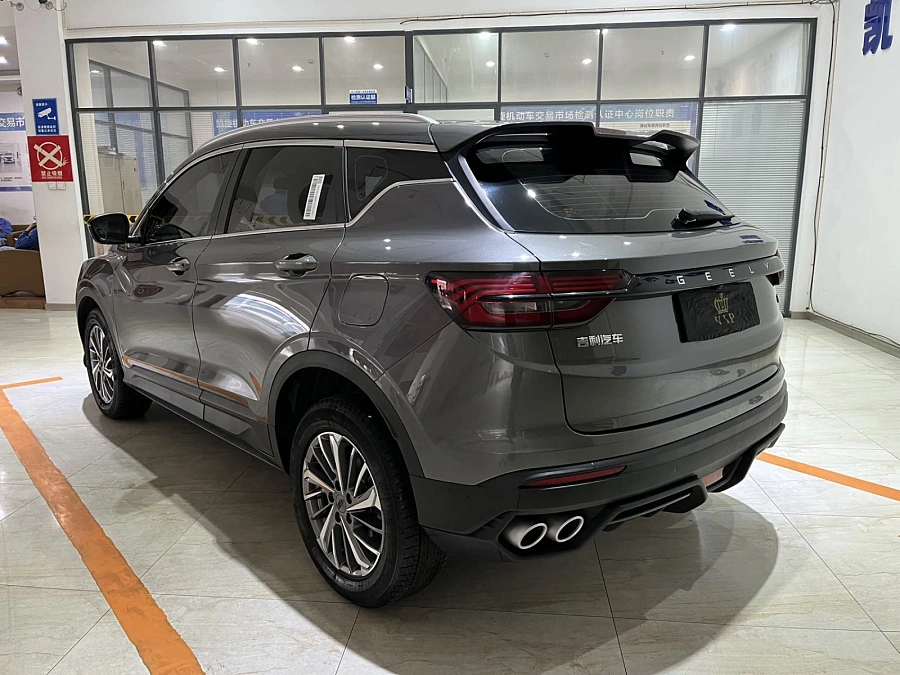 Geely Binyue, 2021г., передний привод, робот